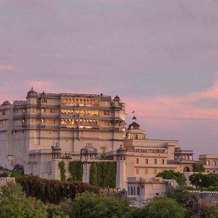 Hotel Raas Devigarh Delwāra Exteriér fotografie