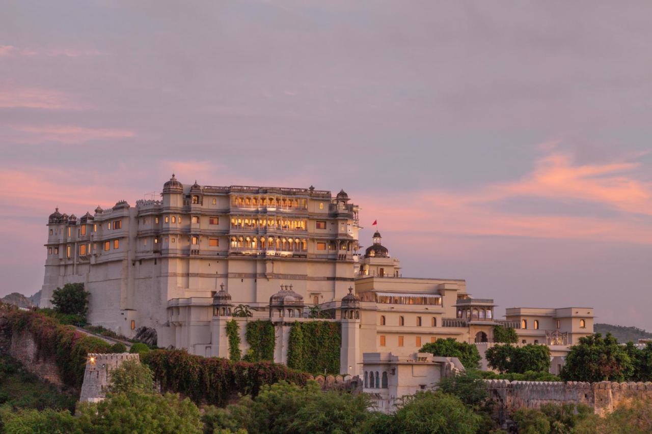 Hotel Raas Devigarh Delwāra Exteriér fotografie