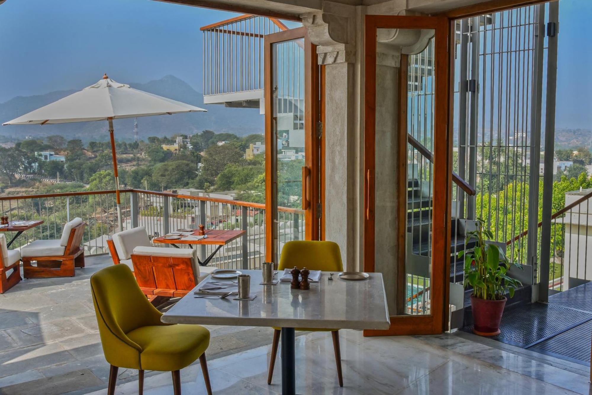Hotel Raas Devigarh Delwāra Exteriér fotografie