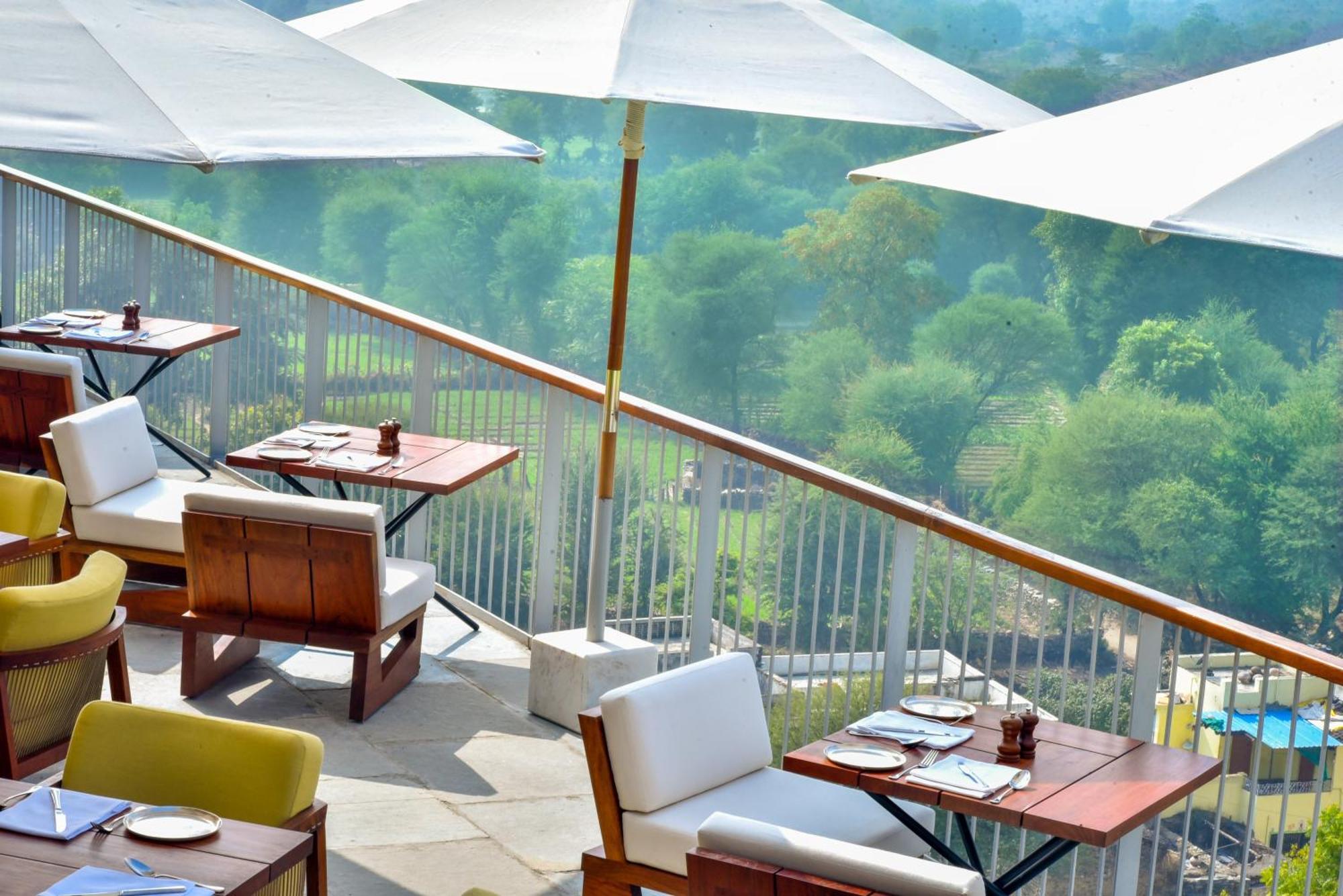 Hotel Raas Devigarh Delwāra Exteriér fotografie