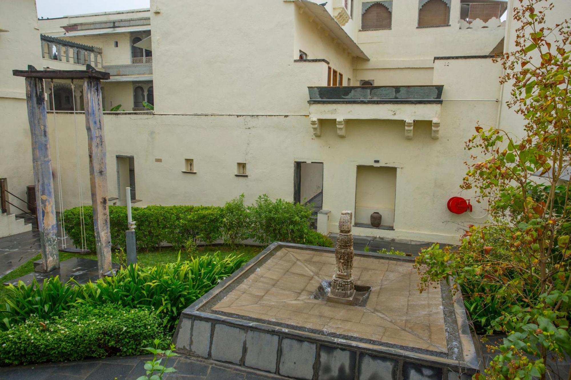 Hotel Raas Devigarh Delwāra Exteriér fotografie