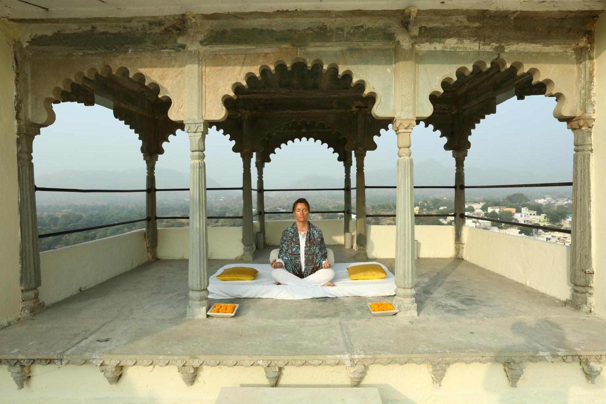 Hotel Raas Devigarh Delwāra Exteriér fotografie