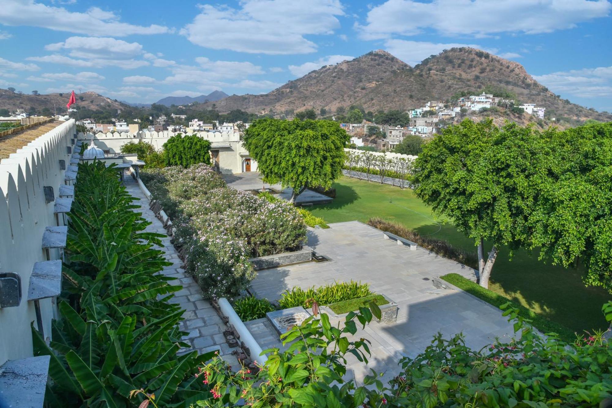 Hotel Raas Devigarh Delwāra Exteriér fotografie