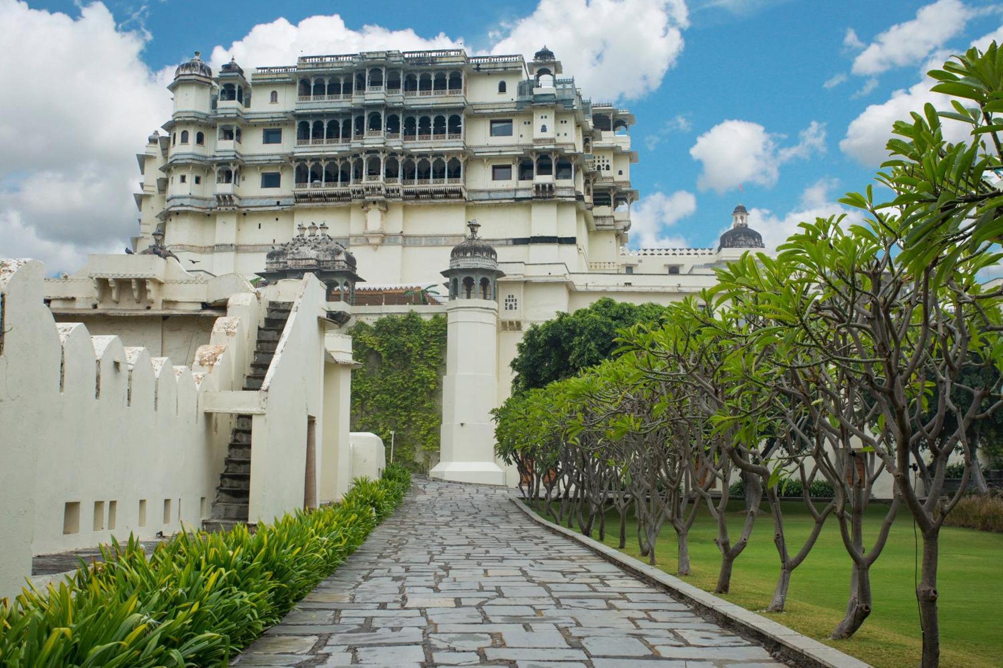 Hotel Raas Devigarh Delwāra Exteriér fotografie