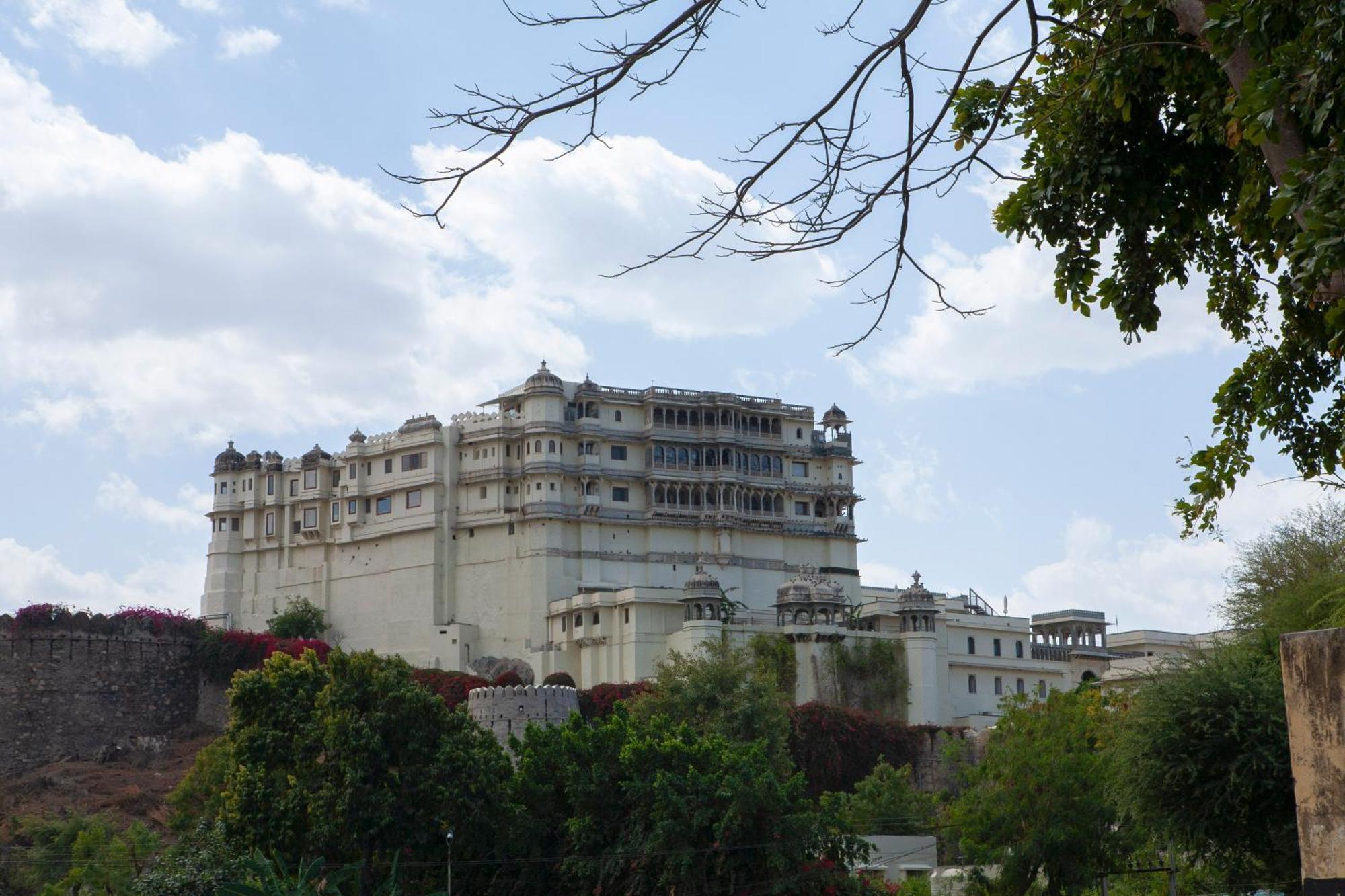 Hotel Raas Devigarh Delwāra Exteriér fotografie