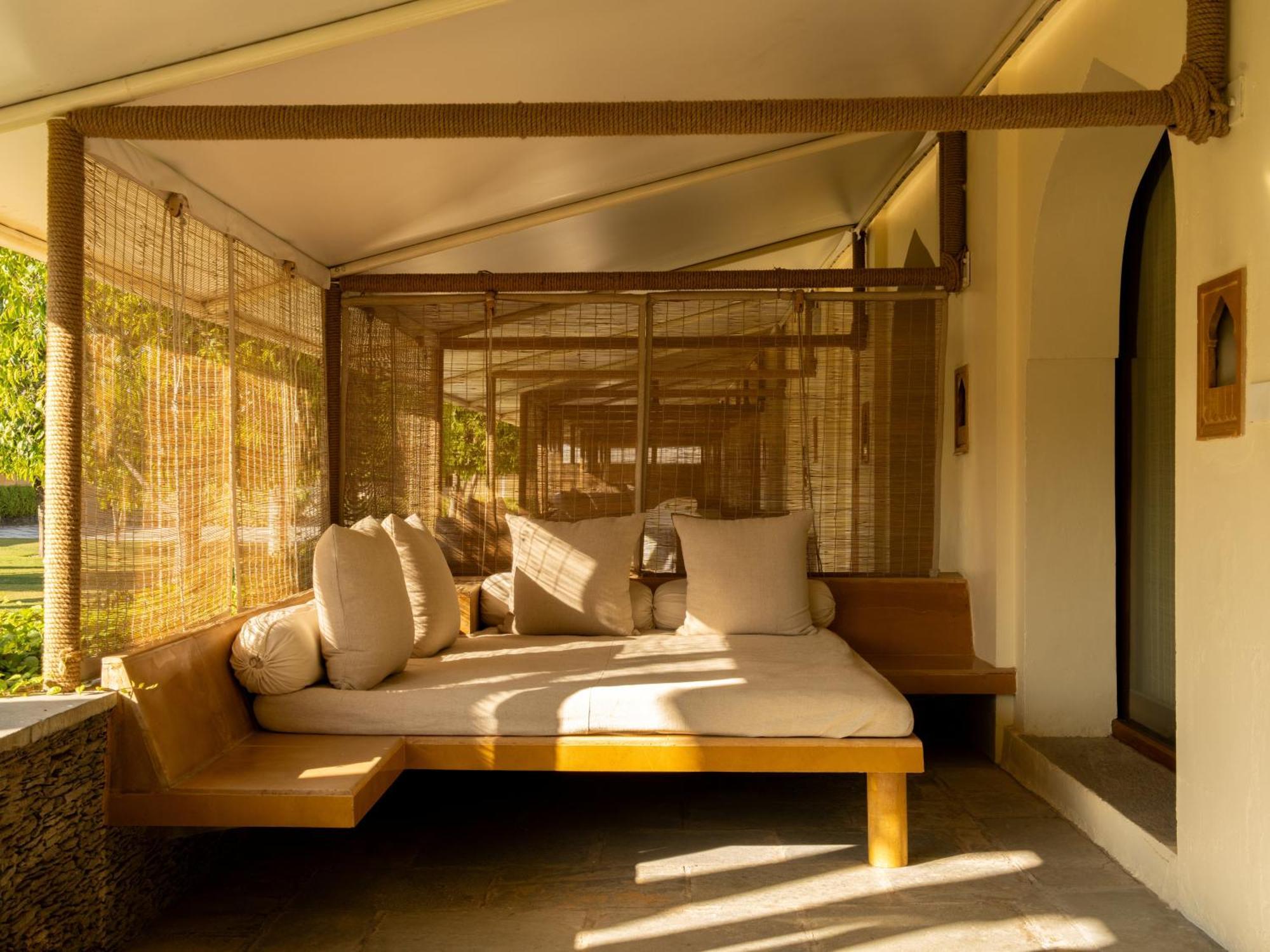 Hotel Raas Devigarh Delwāra Exteriér fotografie