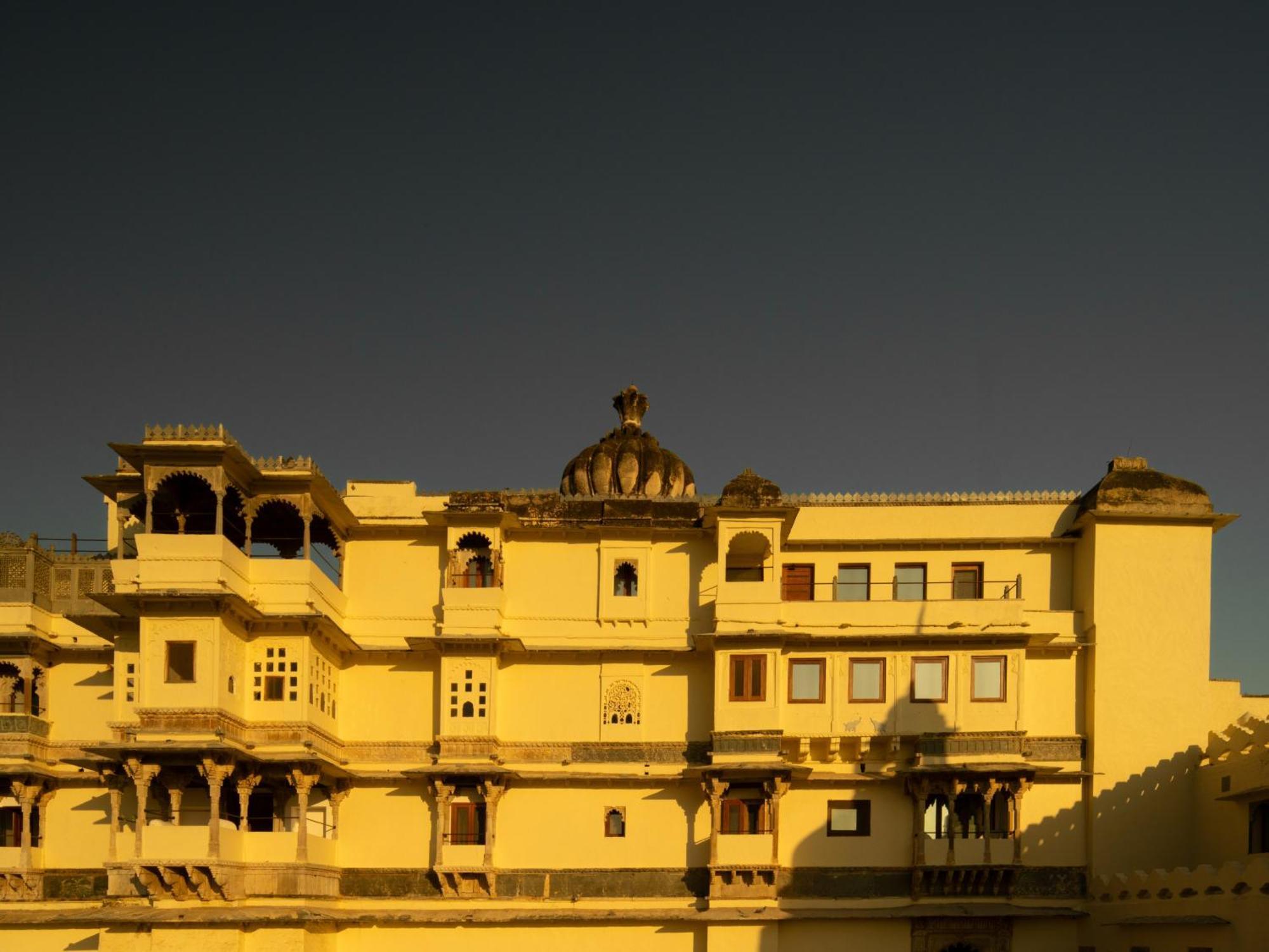 Hotel Raas Devigarh Delwāra Exteriér fotografie